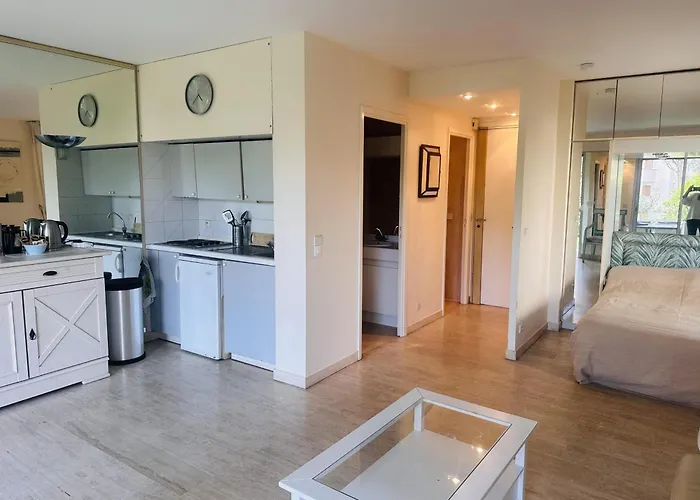 Light Modern With Garden Terrace Shared Pool - 2294 *