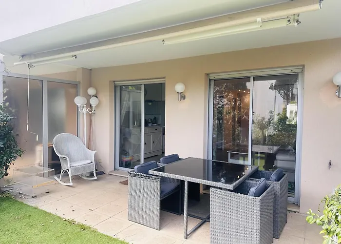 Light Modern With Garden Terrace Shared Pool - 2294